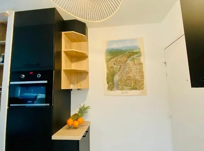 Deluxe King Studio